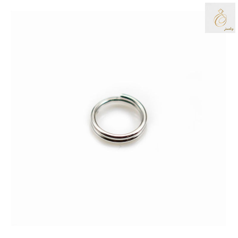 Close-up view of 925 sterling silver double jump rings showing quality and craftsmanship