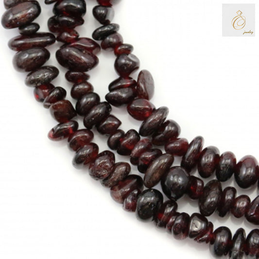 Natural garnet chips beads strand in deep red color for jewelry making"
"78-80cm strand of genuine garnet gemstone chips with irregular shapes
