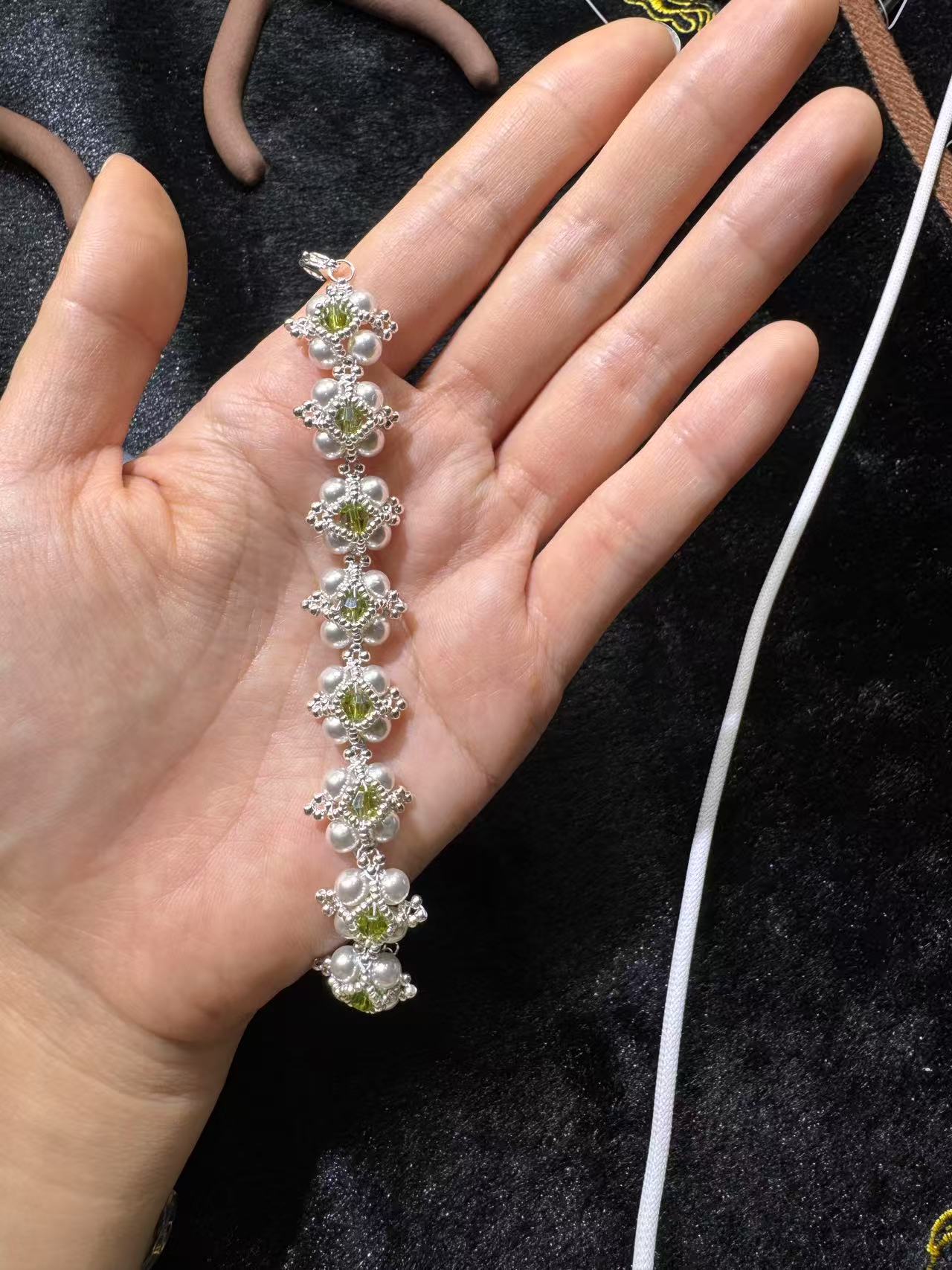 Elegant Silver Bracelet - Fashion Jewelry Accessory