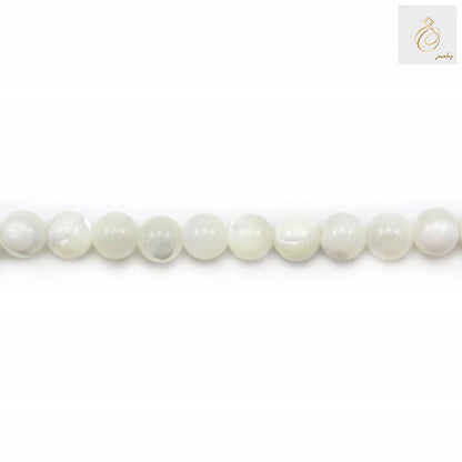 White mother of pearl shell round beads strand, 4mm diameter with 0.7mm hole, approximately 110 beads per strand for jewelry making